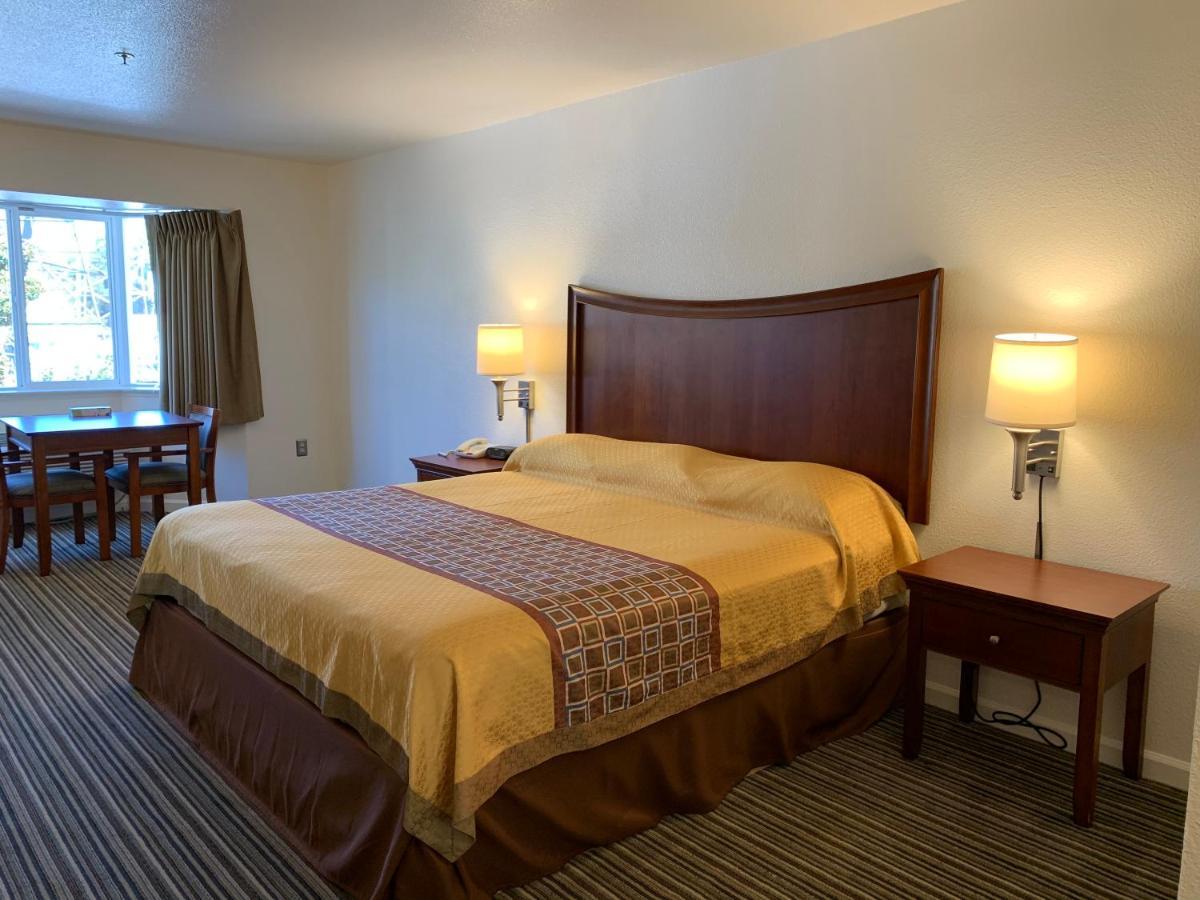 Airport Motel